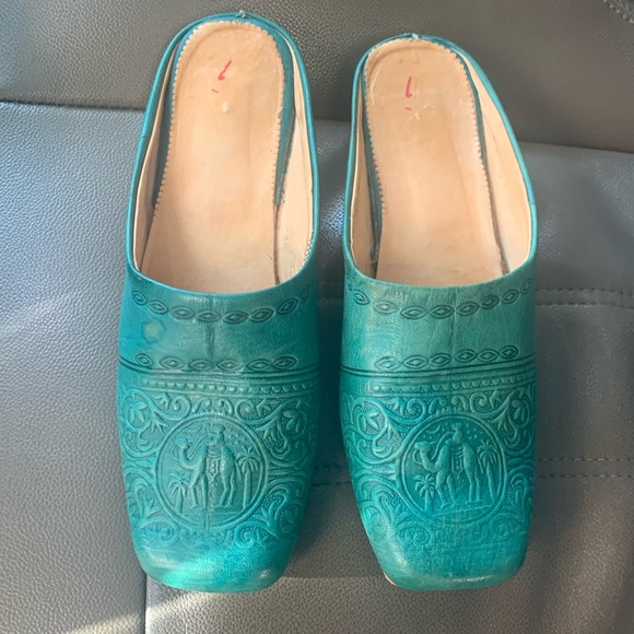 FES.  Shoes. Handmade.  Size 9. They run a bit wide SUPER.  Awesome! - Picture 1 of 7